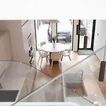 펜션 2-bed Townhouse With Garden And Private Parking In D04 더블린